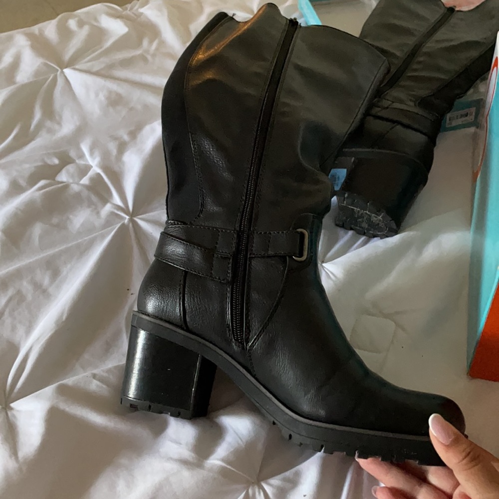 HIGH BOOTS - Picture 4 of 5